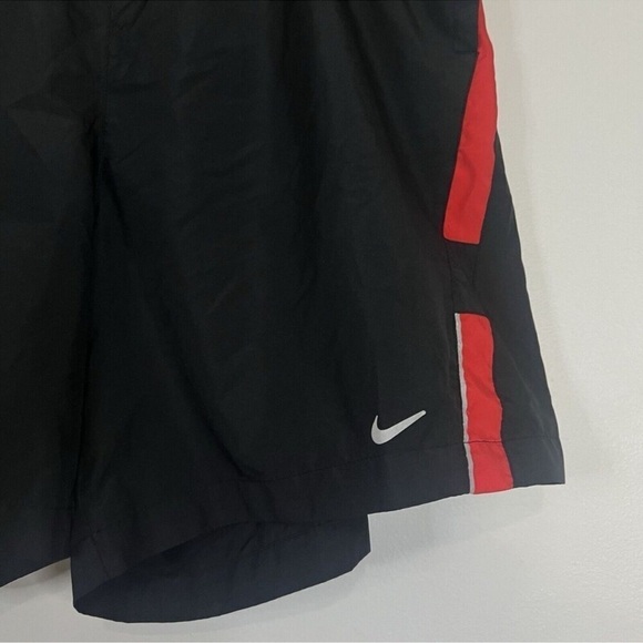 NIKE Black / Red Dri-FIT Running Shorts XL - Picture 3 of 5